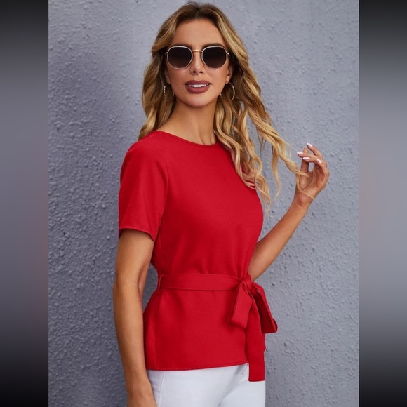 Beautiful Red ❤️ top - Picture 4 of 6